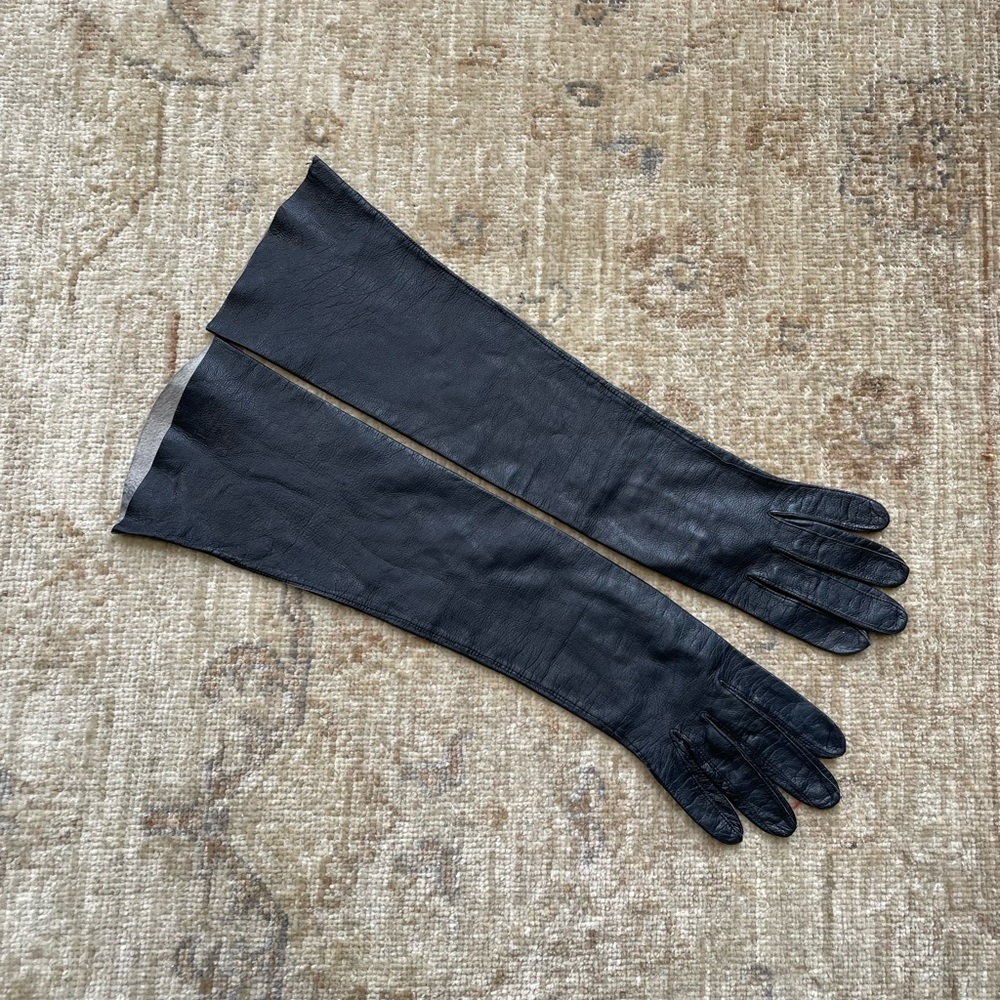 Supple Vintage Long Black Leather Opera Gloves - Picture 6 of 8